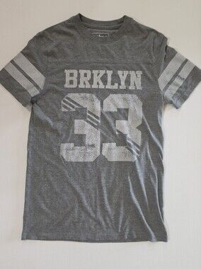 Urban Pipeline T-shirt Mens Medium Grey White Distressed Brooklyn Graphic Tee